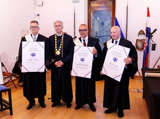 pocasni_doktorati11-150626 (1).jpg